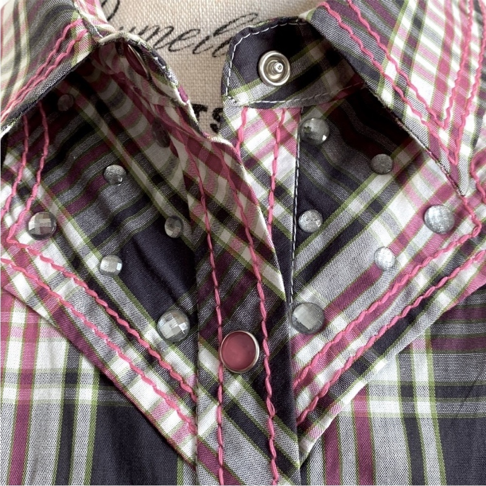 Ariat Western Style Button Down - Picture 5 of 8